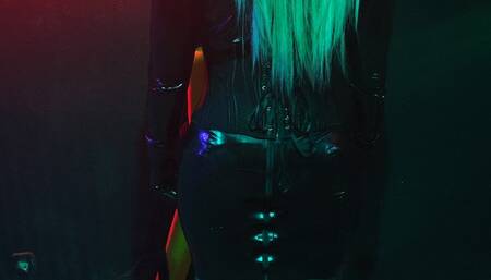 Dominatrix Tania Ready for Party (actualización del video que esta pendiente)