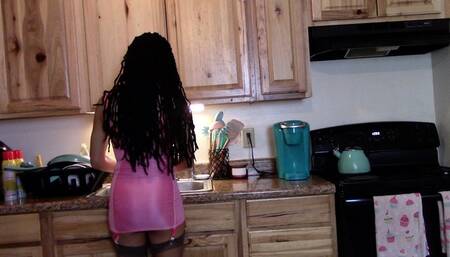 Ebony Goddess Dishwashing Ignore-Monica Jade MP4