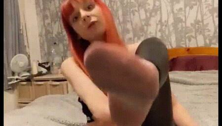 Foot Worship & Face Sitting