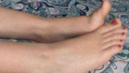 Petite Feet and Toe Curling