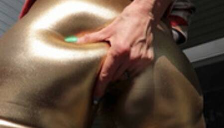 Chilly Buns - Gold- pov3