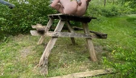 Naked flashing public places