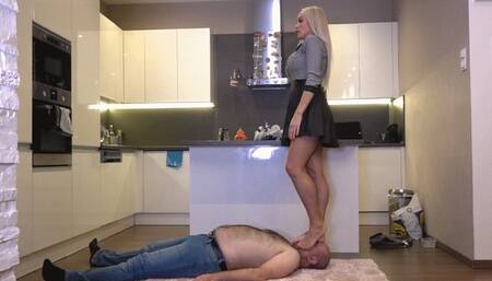NIKKI SYLVIA - Back From Bussines Trip - MERCILESS Trampling And Facestanding Punishment 720p
