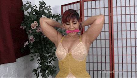 Keep Me Quiet: Sahrye tries on all her gags and shows off her self bondage skills in sexy lingerie (mob)