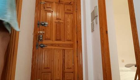 THIS DELIVERY GUY IS VERY HANDSOME AND I WANT TO FUCK HIM