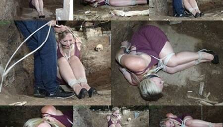 Curvy blonde MILF balltied and left in the pit (MP4 SD 3500kbps)