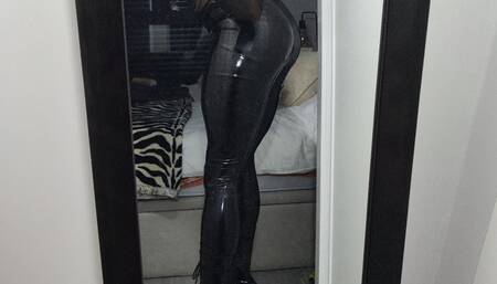 Tania plays with herself(funning)