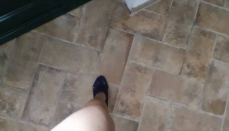 Very small sparkle blue high boot heels in Pumping