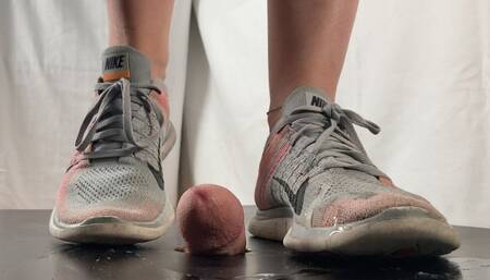 A Shoejob with no mercy - CBT and Cocktrampling in very well worn Nike Free sneakers - multi - 4k