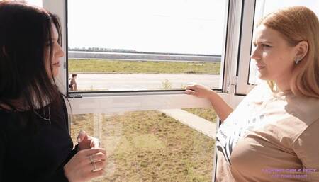 KATE and MELISSA - Unexpected meeting! (4K)