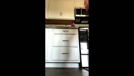 Bikni Kitchen Reach and Muscle Worship