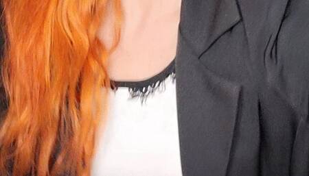 Smoking marlboro red(cork)