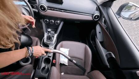 Mila vacuuming her car (view02)