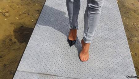 weird guy kicks my shoe in the water wmv 1280 x 720