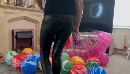 Marble balloon sit popping HD