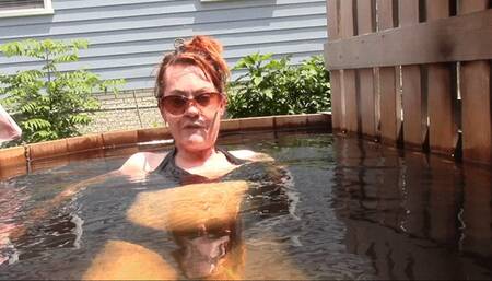 Underwater Hot Tub Seduction