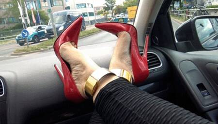 Neele - Black Butt Leggings And Red Patent 6Inch - mp4 1920x1080