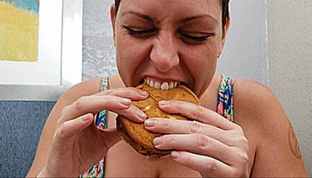 Pigging Out On My Fried Chicken Dinner (4K - UHD 2160p MP4)