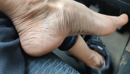Worship my sweaty and long feet!