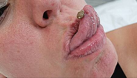 Amazon Giantess Destroys Invasion Of Military Tinies (4K - UHD 2160p MP4)