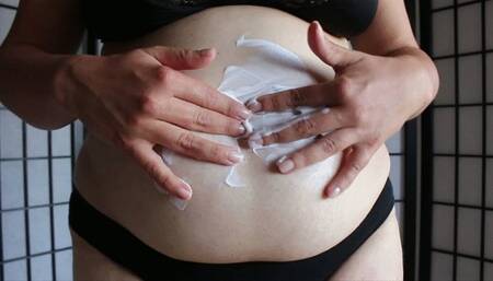 Your Cream keeps my Belly soft [MOV]