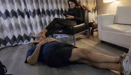 Distracted hair worship (SD 1080 WMV)