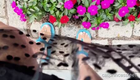 Flowers and Feet, 2 sandals, toes and arches tease, Hungarian milf feet