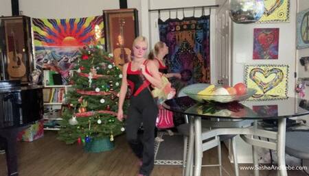 Magic Bananas Turn Gym Girls Into Sexy Monkies