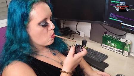 Lilli smoking More120s while browsing store - SFL229