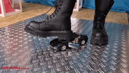 Mila - Merciless disposal - Ferrari