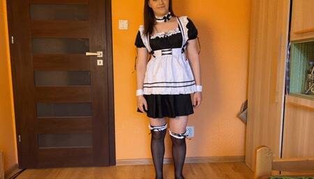 Sissy maid cums