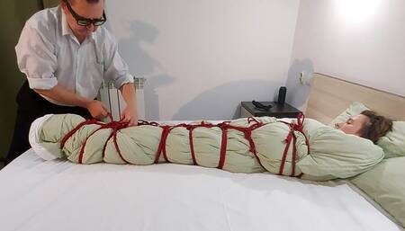 Sofi_Bondage in hotel_Red jute ropes_Gelen_Tel_Part 3