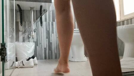 THE GREAT SMELL INSIDE THE TOILET