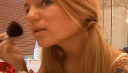 016 - Cori Applying MakeUp in Close Up (MP4)