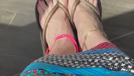 Fun 5 minute foot flirting video while waiting for my Spa Appointment