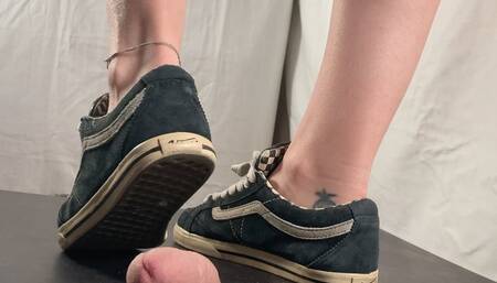 A Shoejob in old Vans sneakers - CBT, Footjob and Shoejob in well worn dirty Vans Snakers - slave - 4k