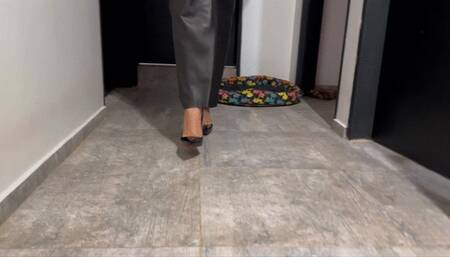 You must drink the orange juice from my feet Goddess kalinda