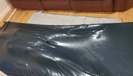 Venus - Breathplay Struggle and Vibing in Lubed Vacbed