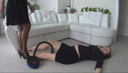 SHE INFLATED MY BODY THROUGH MY PUSSY TILL I CUM 2 (BB)