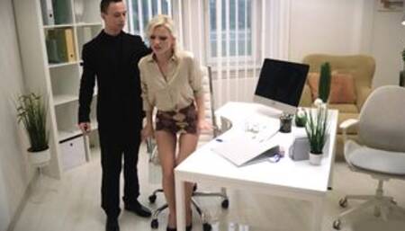 Hot HR employee pissed herself at work