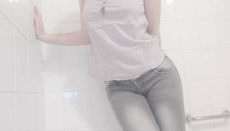 Can't hold - Peeing In My PANTS 2