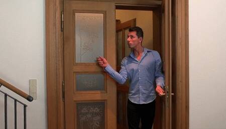 VERY SLUTTY MILF NEIGHBOR