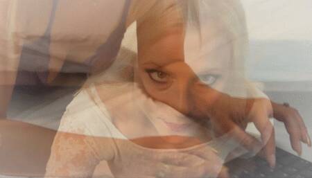 Housewife squirts in the kitchen