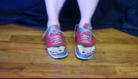 Nurse in Scrubs RAPID GROWTH turns her into a HORNY STRONG GIANTESS! Full outfit, Tennis Shoe and Socks Destruction WMV 1080