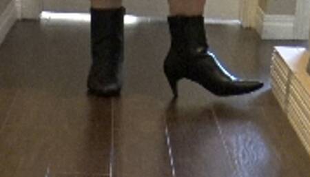 Shapely calves sexy little boots