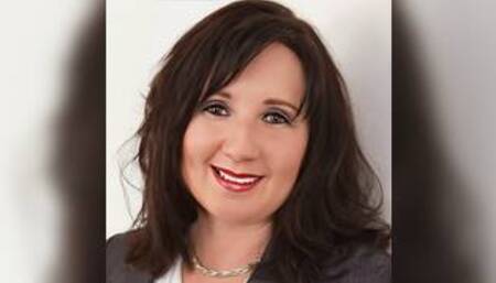 Sexy MILF drowns in cum and pee