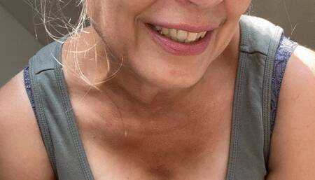 Window cleaning totally naked