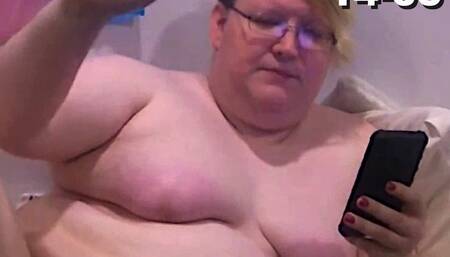 Roxxie Rae Page Reading Naked The Cosmos Arrivals 14-05 PXPC1145-001