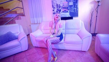 Hard mmf 3some piss spitroast creampie spanking withkinky camera girl