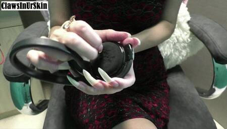 let's check what's inside headphones